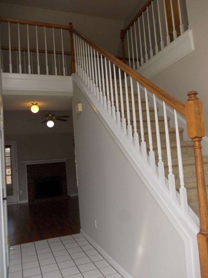 1083 Avondale Pl - Photo 2 of 27