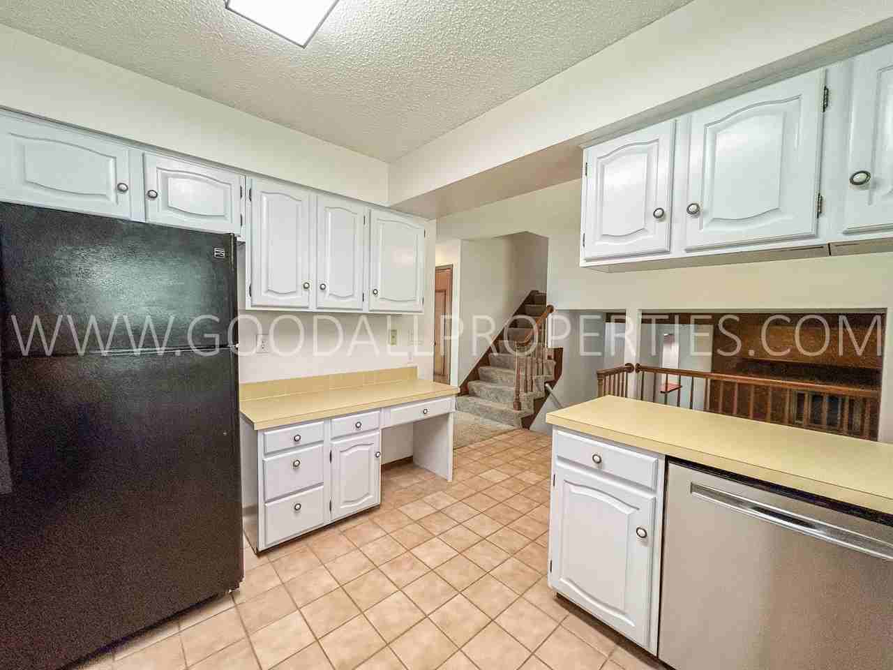 3705 Breckenridge Cir - Photo 7 of 33