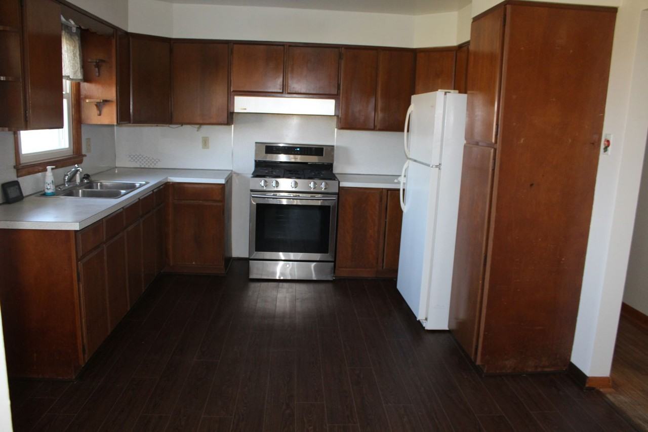 2477 S Queen St - Photo 2 of 11