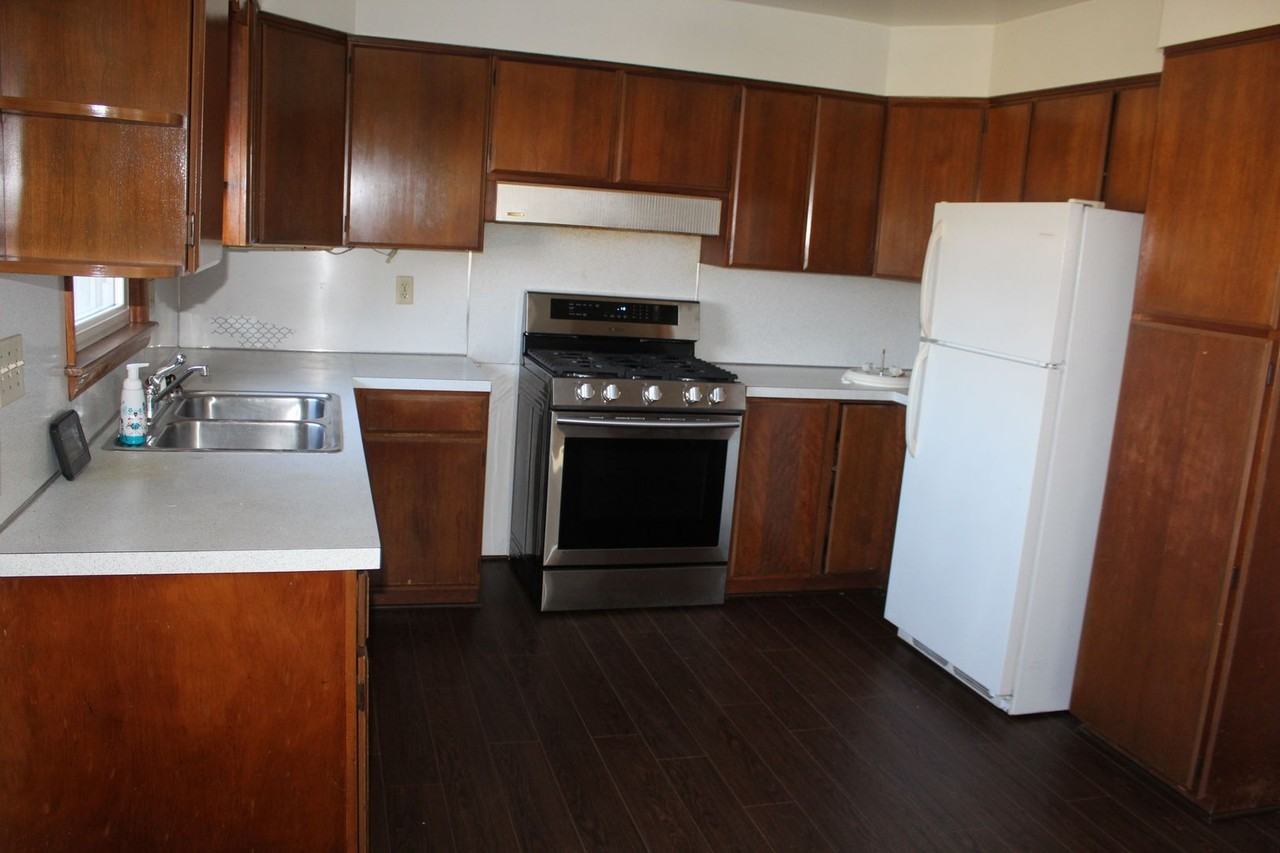 2477 S Queen St - Photo 3 of 11