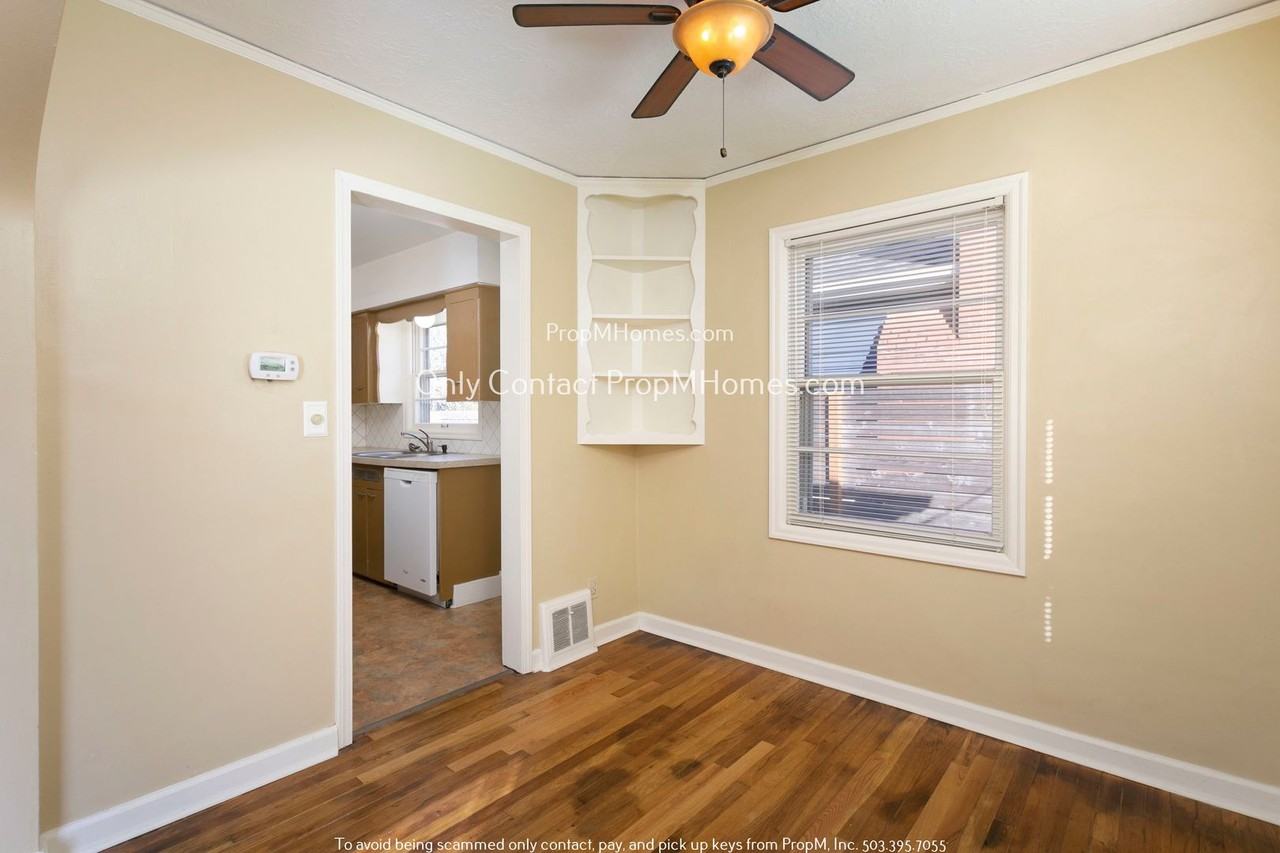 3031 Se 52nd Ave - Photo 6 of 22