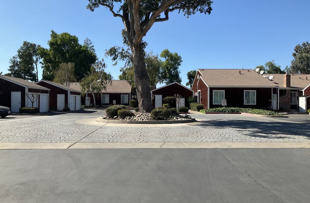 6449 Embarcadero Dr - Photo 2 of 18