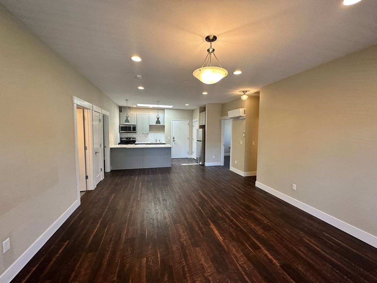 10340-2015 - Photo 3 of 35