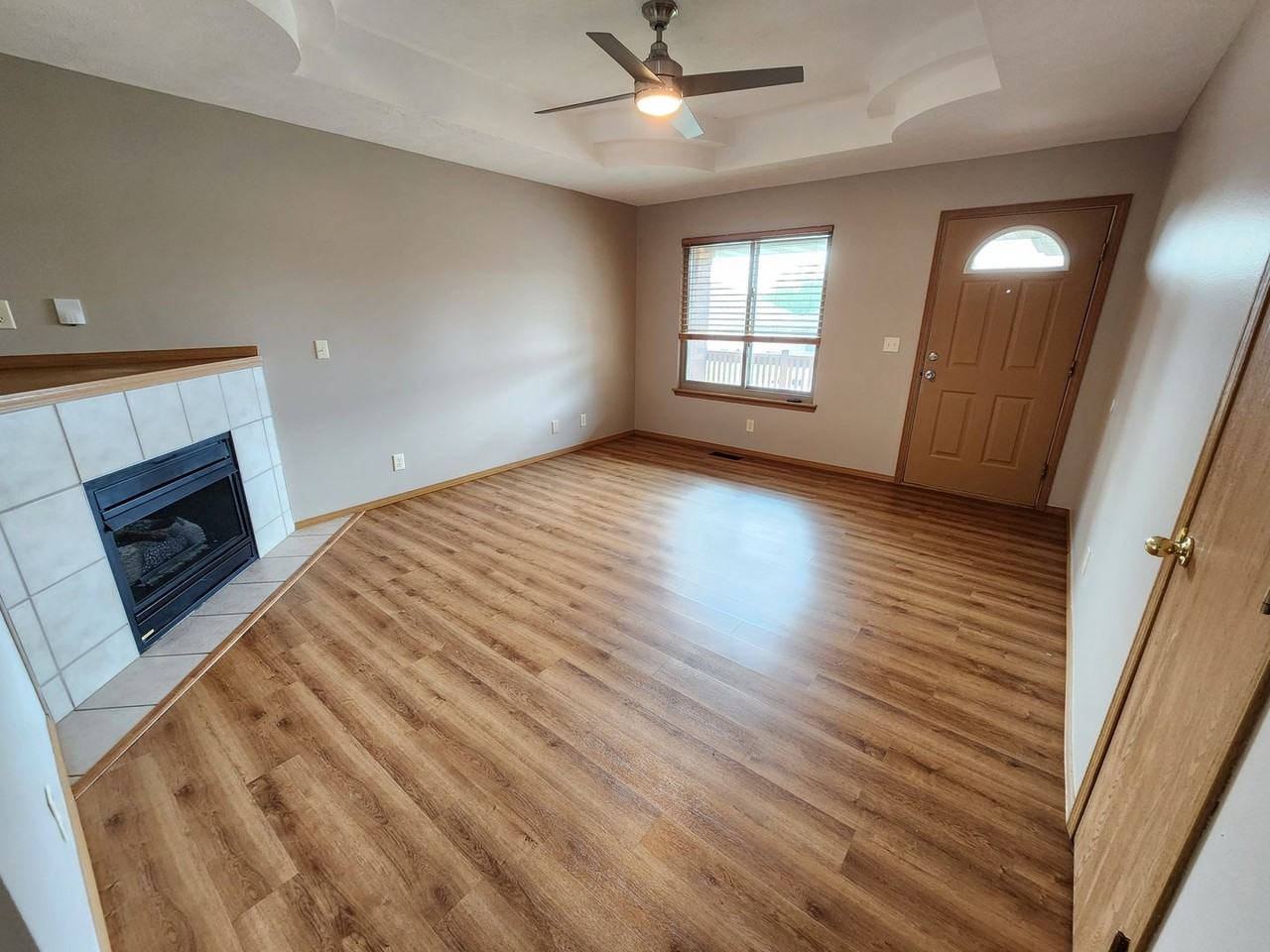 3868 S Timbercreek Ave - Photo 7 of 29