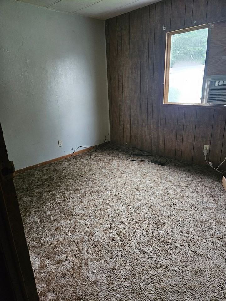 522 Constitution Dr - Photo 2 of 10