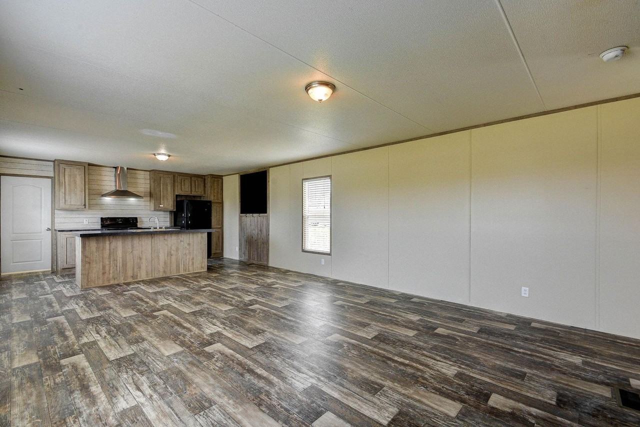 2245 Ben Blvd - Photo 4 of 28