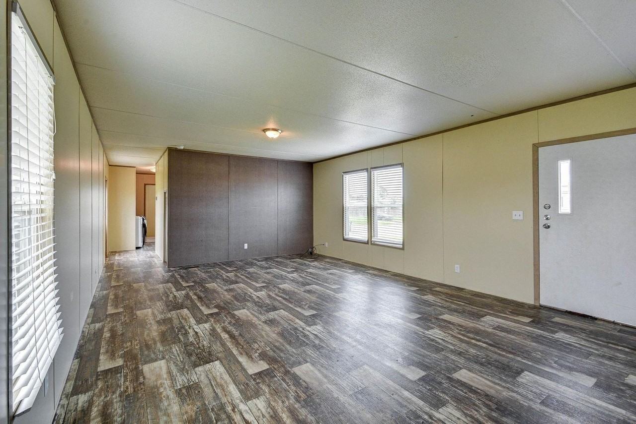 2245 Ben Blvd - Photo 6 of 28