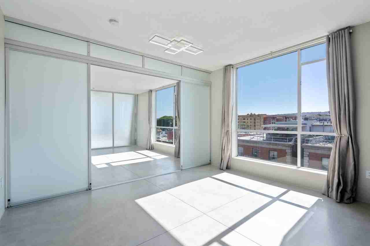 285 W 6th St #518 - Photo 3 of 30