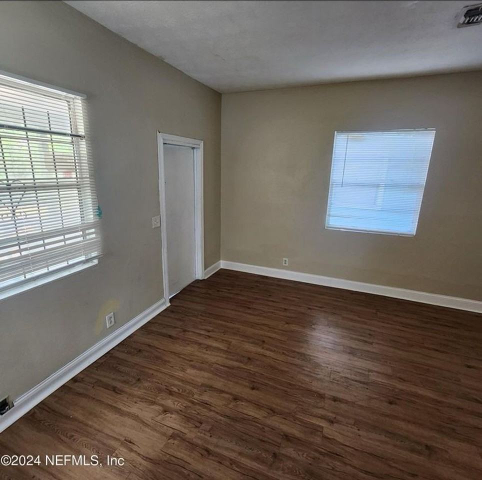 1329 Mount Herman St - Photo 2 of 12