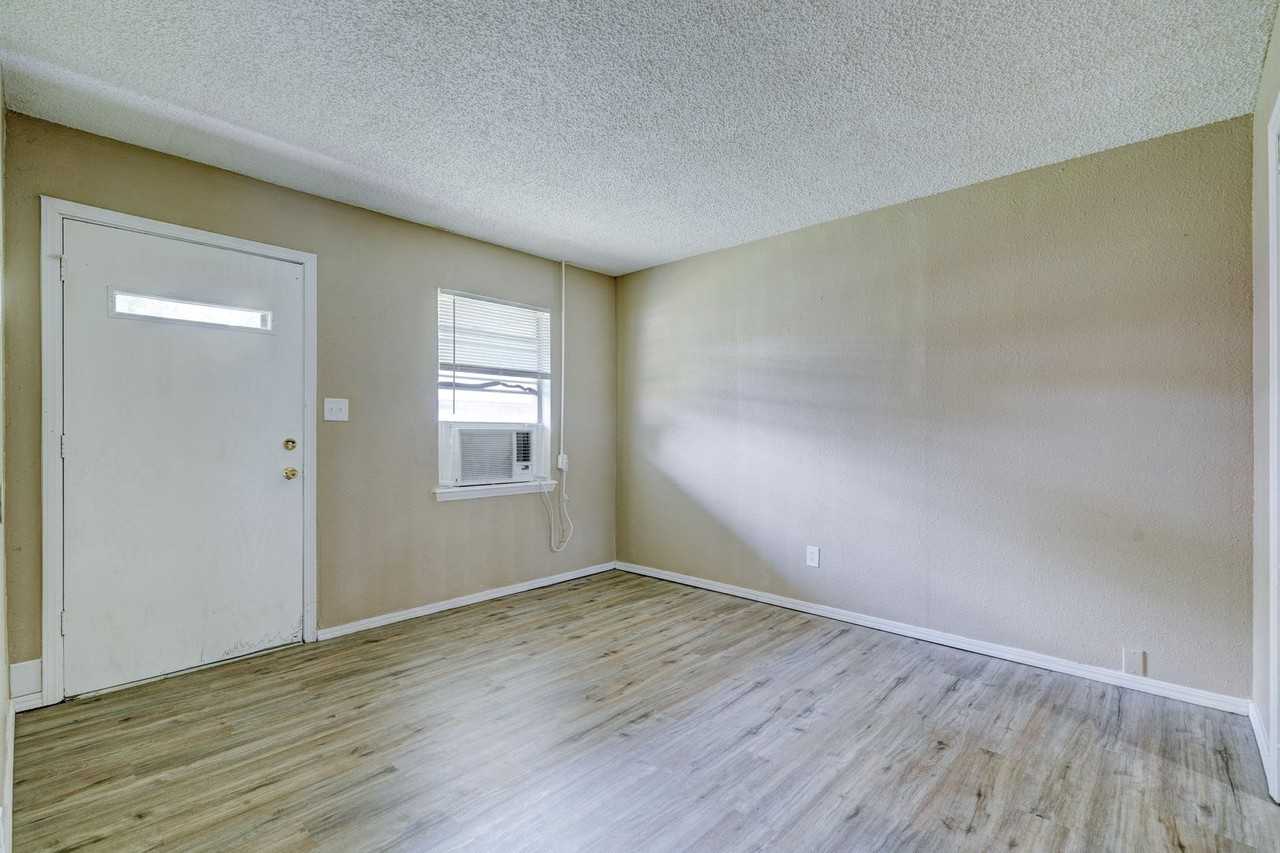 217 S 4th St - Photo 2 of 8