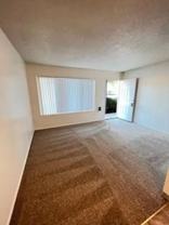 King Manor in Milwaukie - Photo 1 of 1