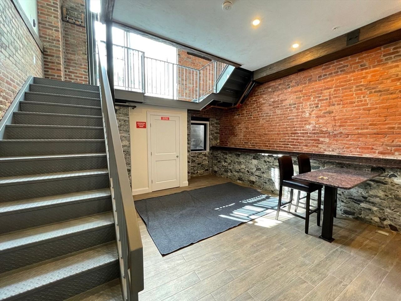 1036 Commonwealth Ave - Photo 2 of 11