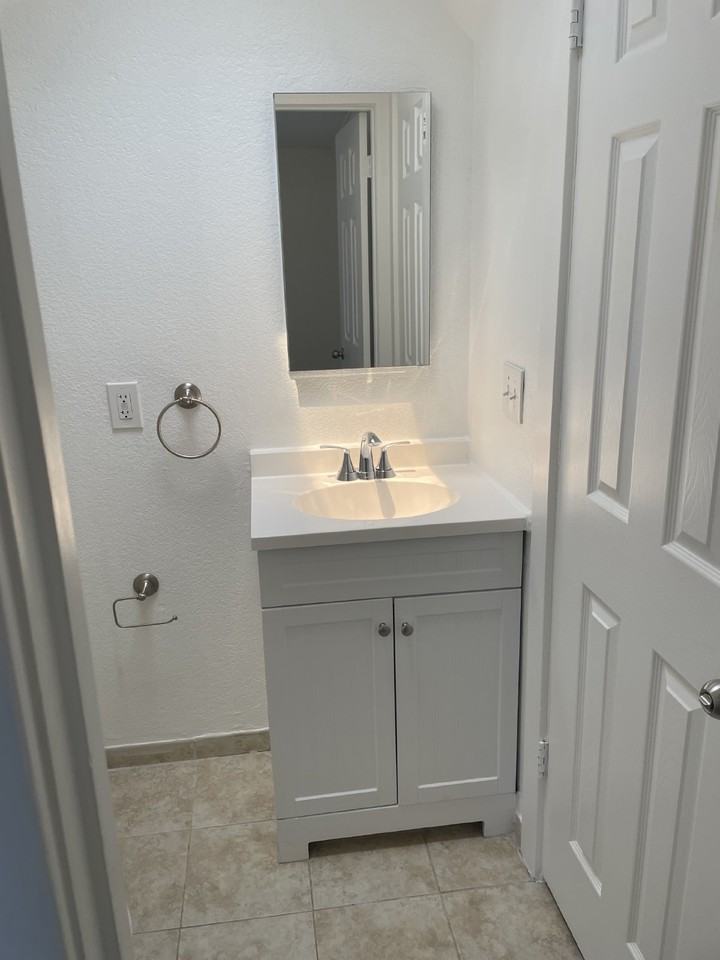 1430 Oakland Blvd - Photo 7 of 18