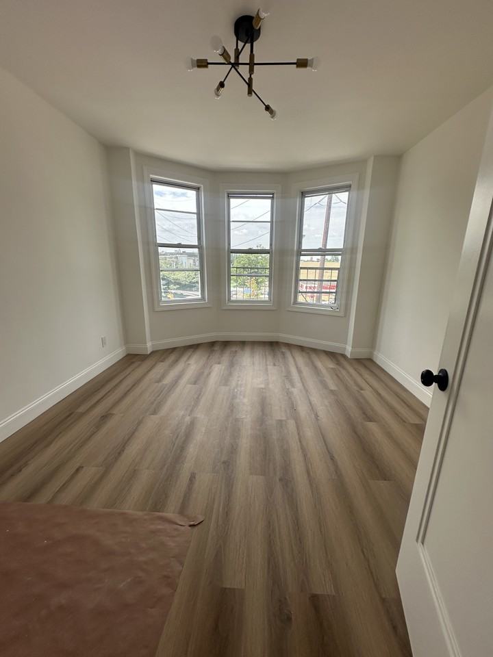 770 W Side Ave #6 - Photo 2 of 6