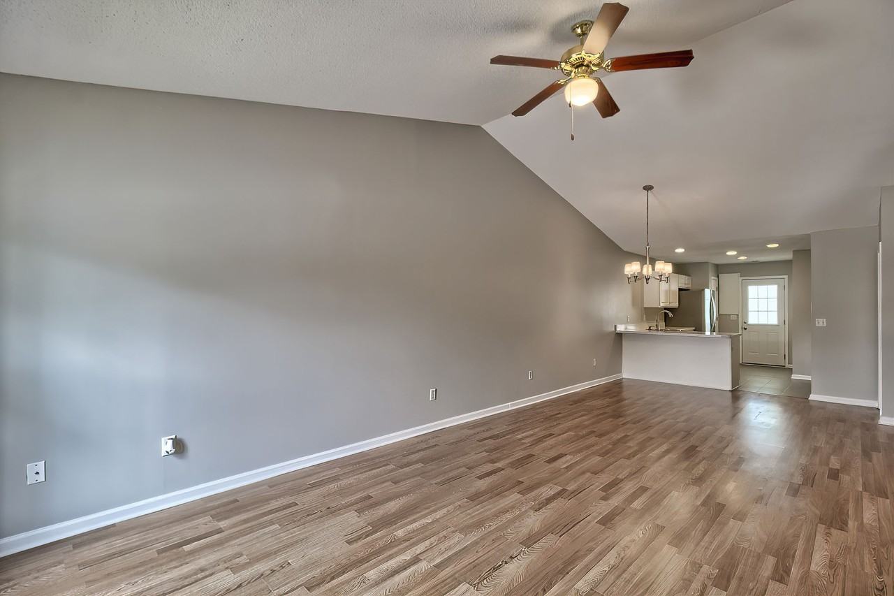 2000 Water Oak Drive 6 B #NA - Photo 2 of 17