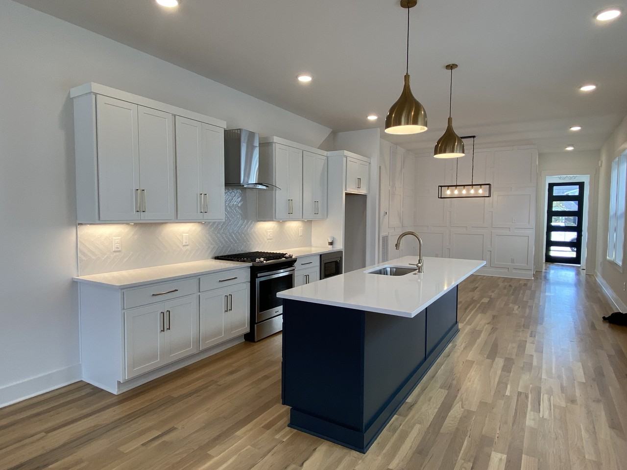 902B Knox Ave #NA - Photo 7 of 48