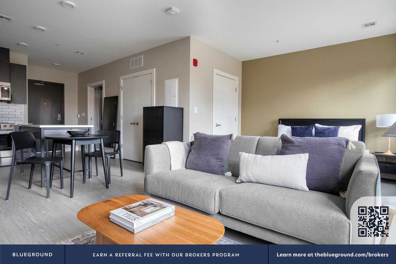 21 Charles Street - Photo 5 of 74