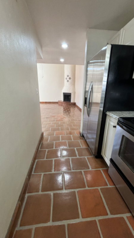 7023 E 4th St - Photo 4 of 32