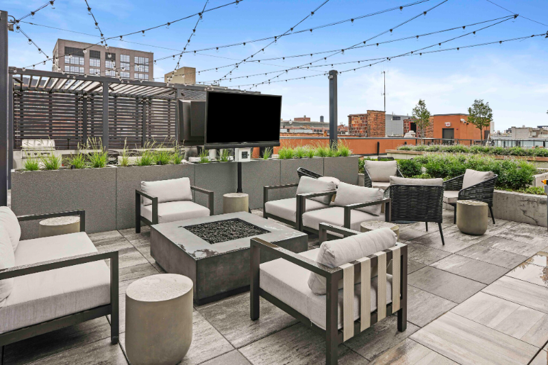 1138 W Randolph St #1304 - Photo 7 of 13