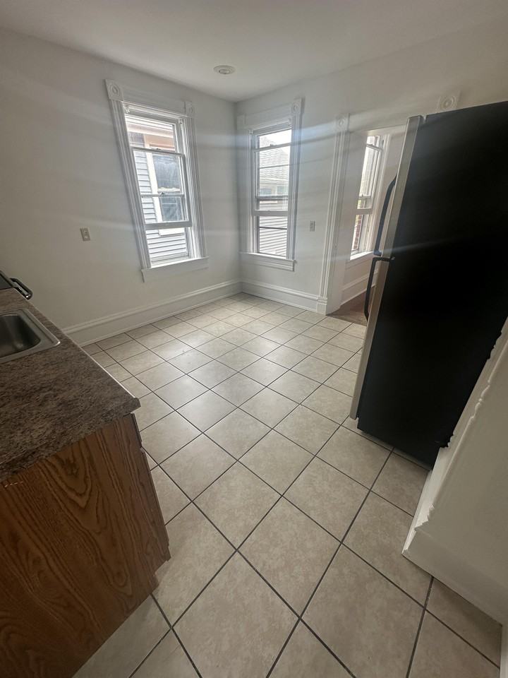 733 Rose Street - Photo 6 of 12