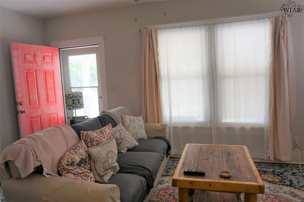 Avenue J 2130 - Photo 2 of 17