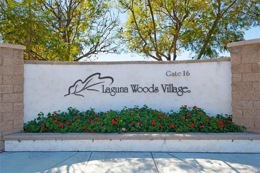 5518 Paseo Del Lago E #2E - Photo 3 of 8