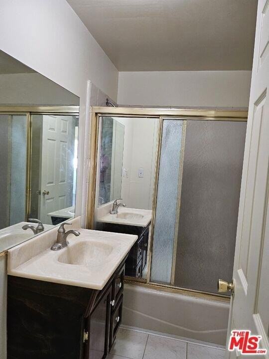 1133 Green St - Photo 2 of 8