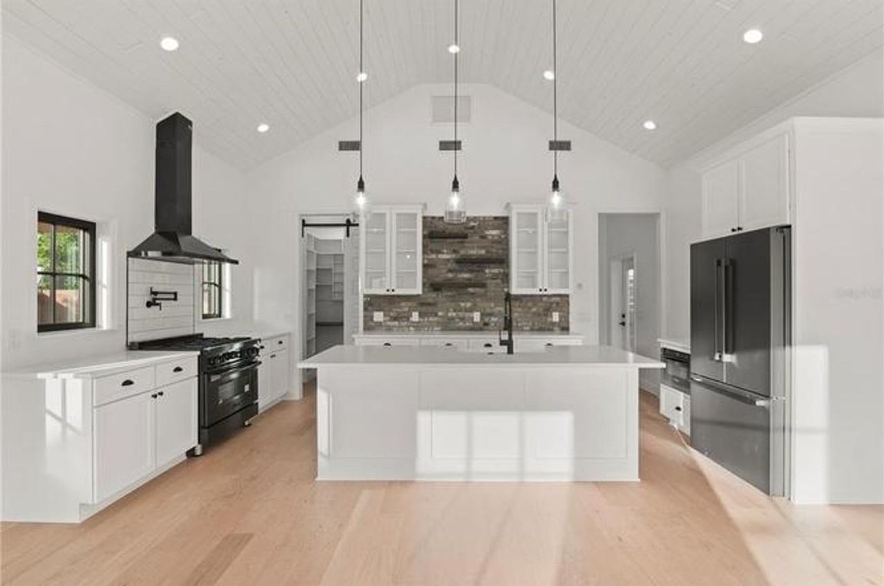 731 W Canton Ave - Photo 6 of 43