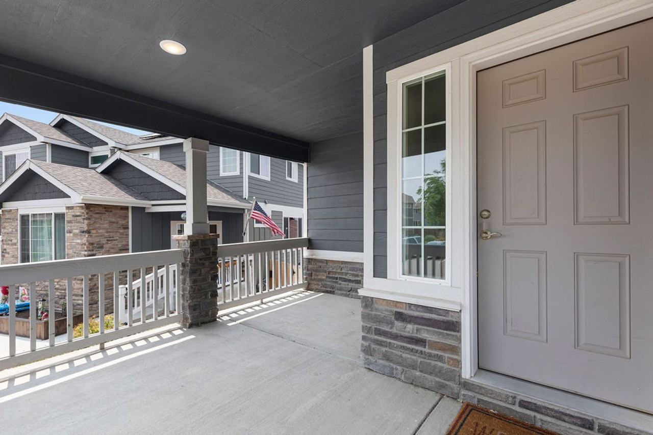 6479 Fish Lake Ct - Photo 5 of 39