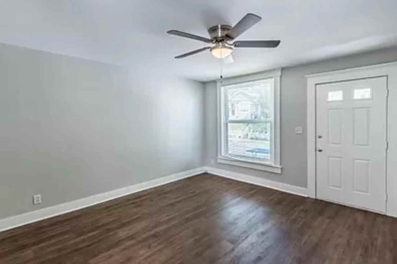 1912 S Preston St - Photo 2 of 8