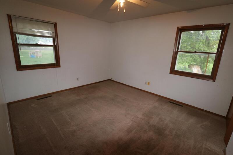 1025 1023/1 35th Pl - Photo 2 of 9