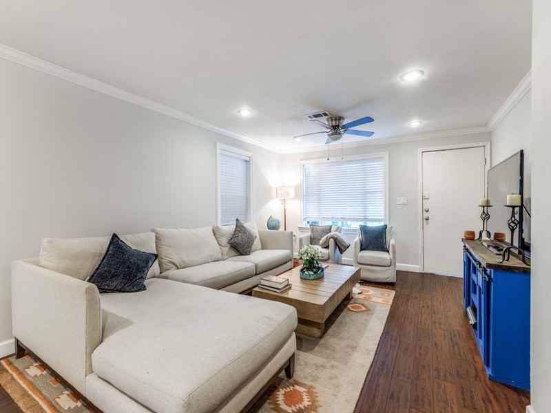 5110 Cochran St - Photo 5 of 26