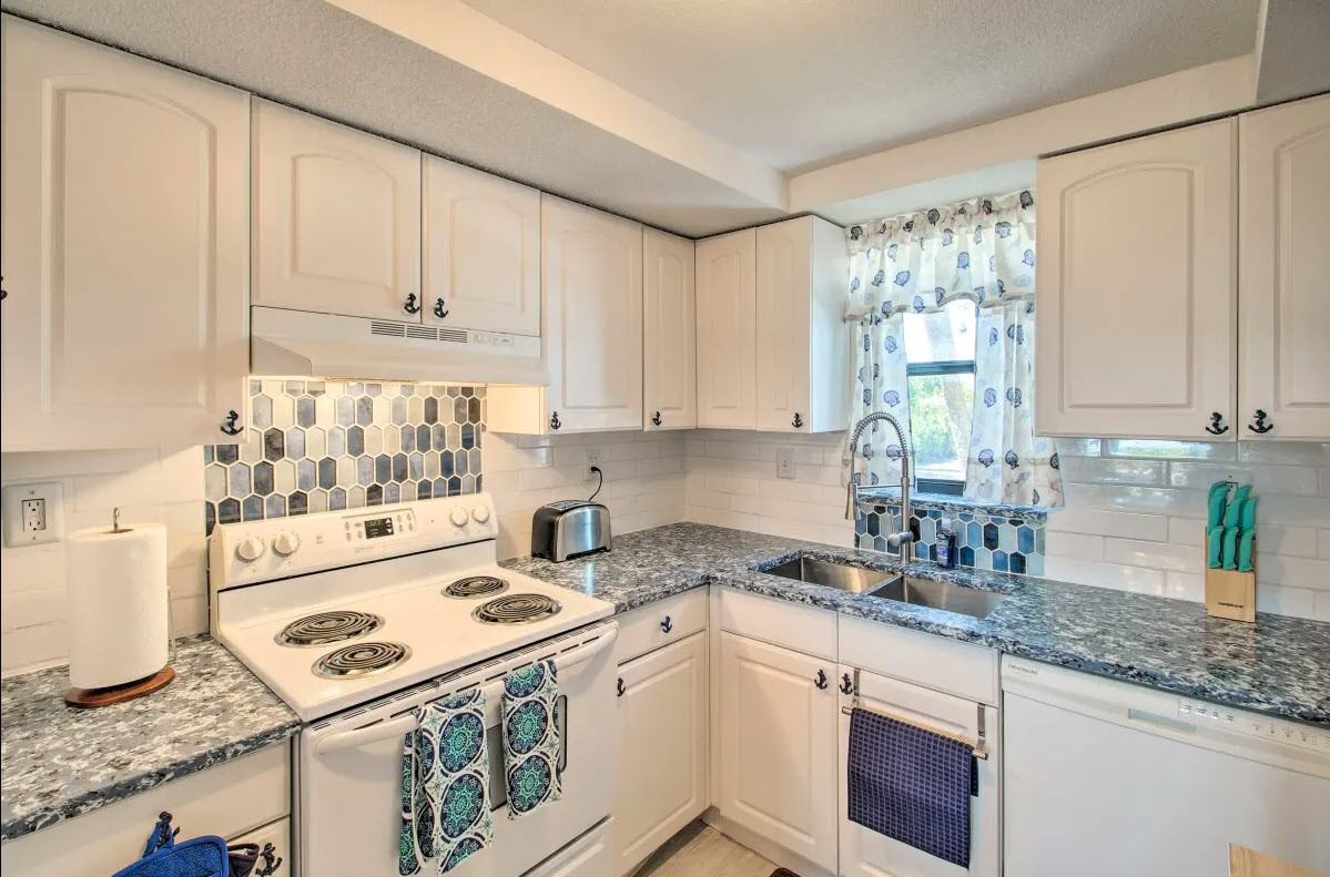 11000 S Ocean Dr #3D - Photo 4 of 33