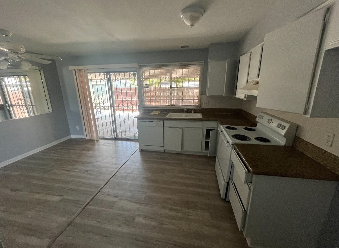 4701 N 26th Ln - Photo 2 of 7