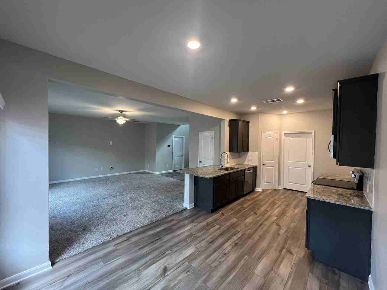 268 Honeysuckle Ln - Photo 4 of 12