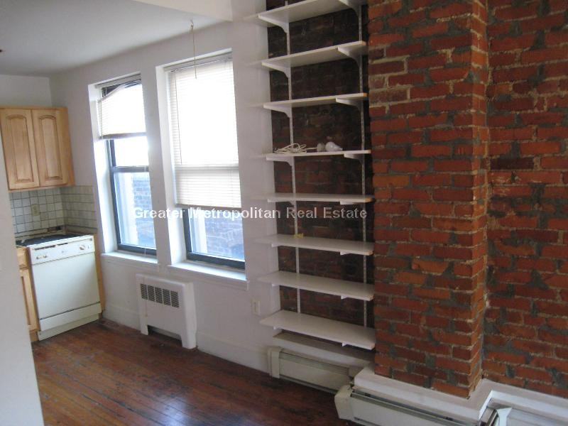 57 Charter St #4D - Photo 2 of 12
