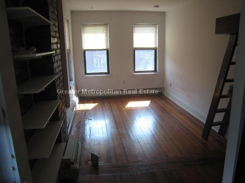 57 Charter St #4D - Photo 4 of 12