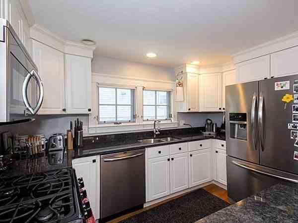 284 Brookline St #1 - Photo 7 of 22