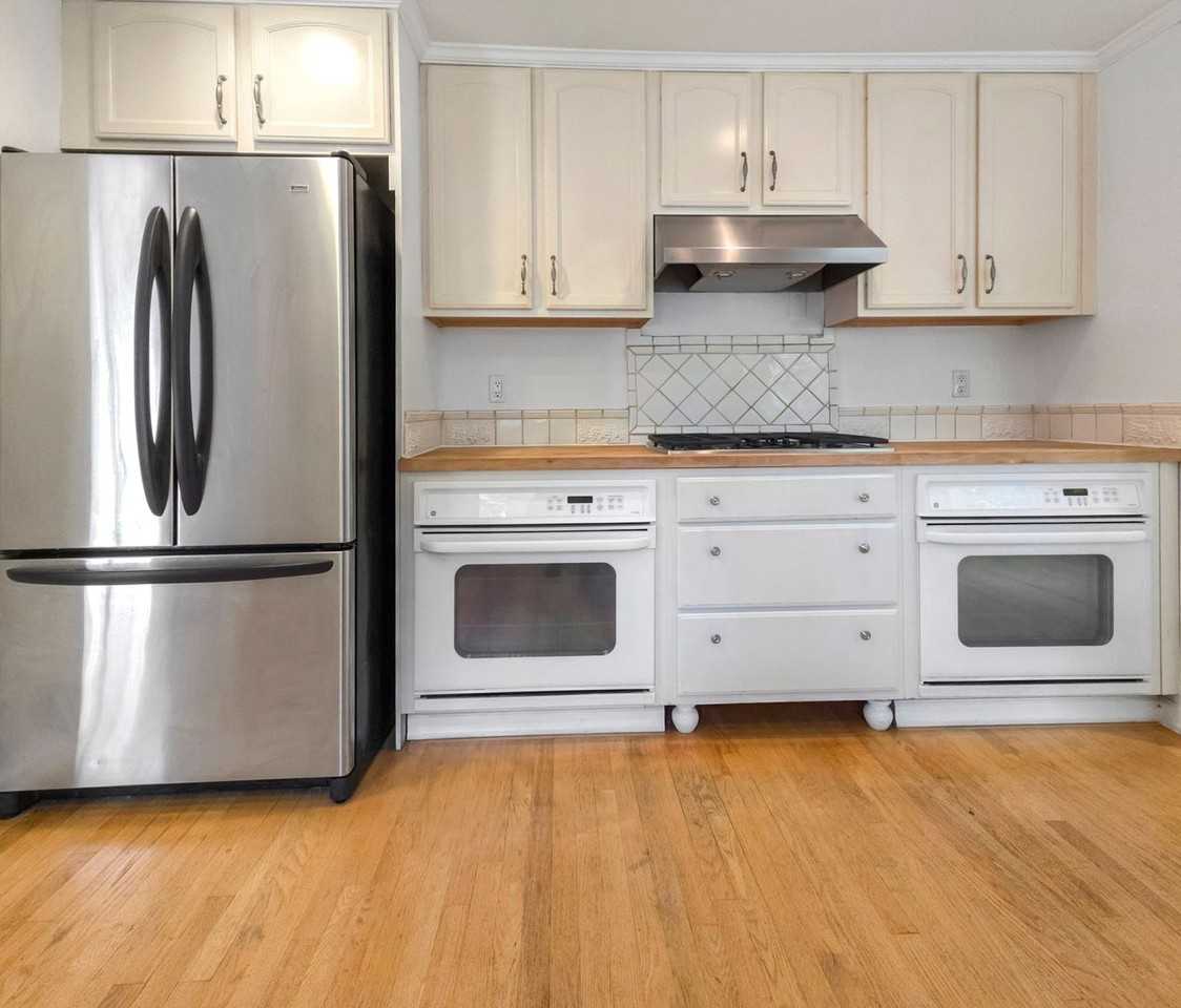 1625 100th Ave Ne - Photo 3 of 19