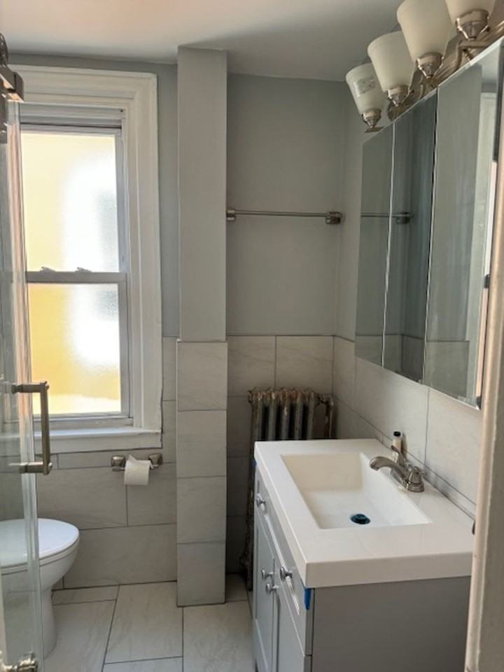 102 Roselyn Street - Photo 6 of 14