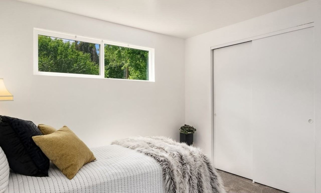 260 Rainier Blvd N - Photo 7 of 14