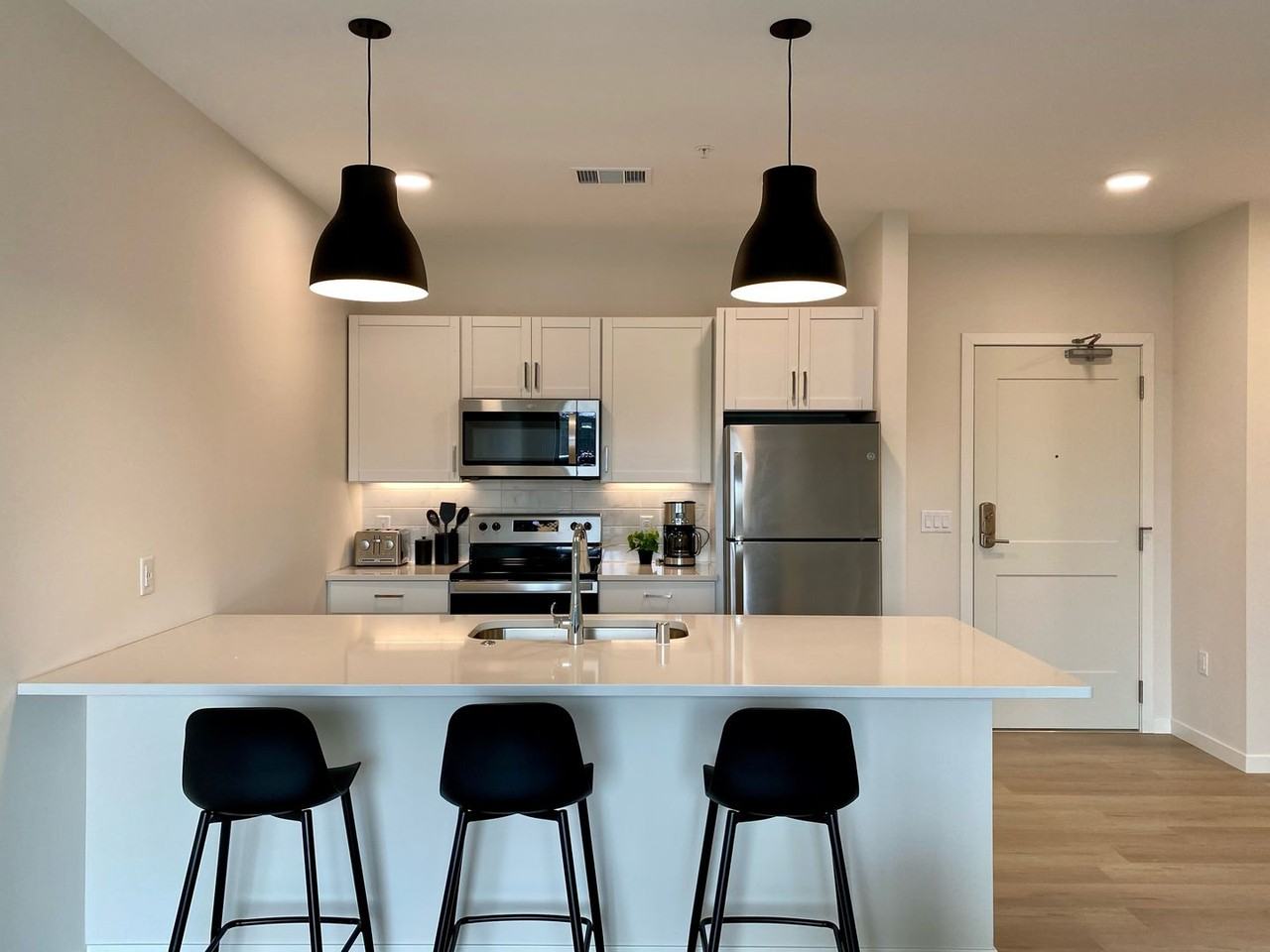 Lakeshore Ridge Apartrments - Photo 7 of 50