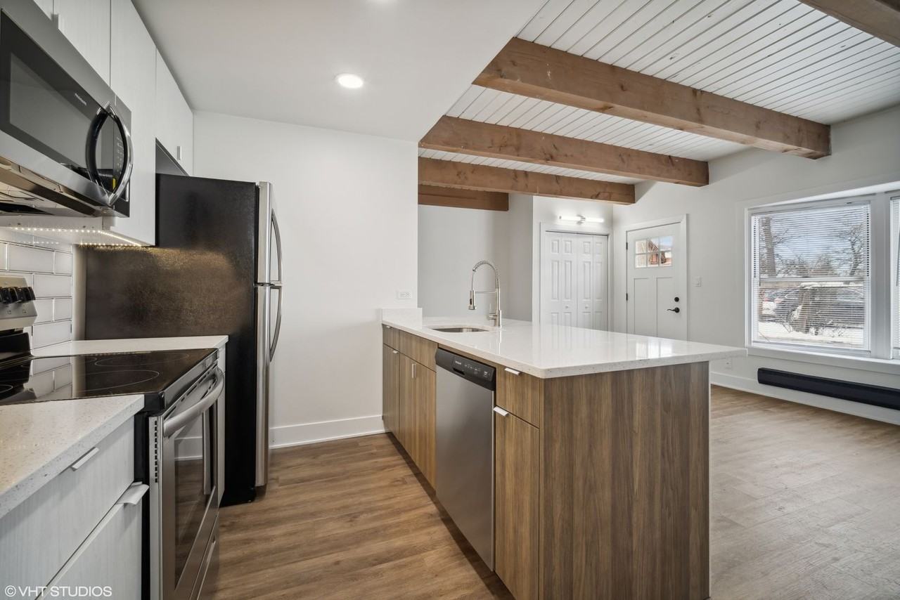 Park Townhomes of Highland Park - Photo 7 of 27