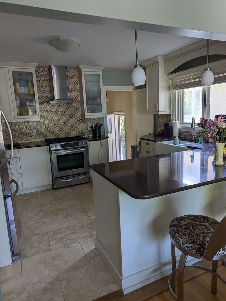 12 Avenue Road - Photo 3 of 18