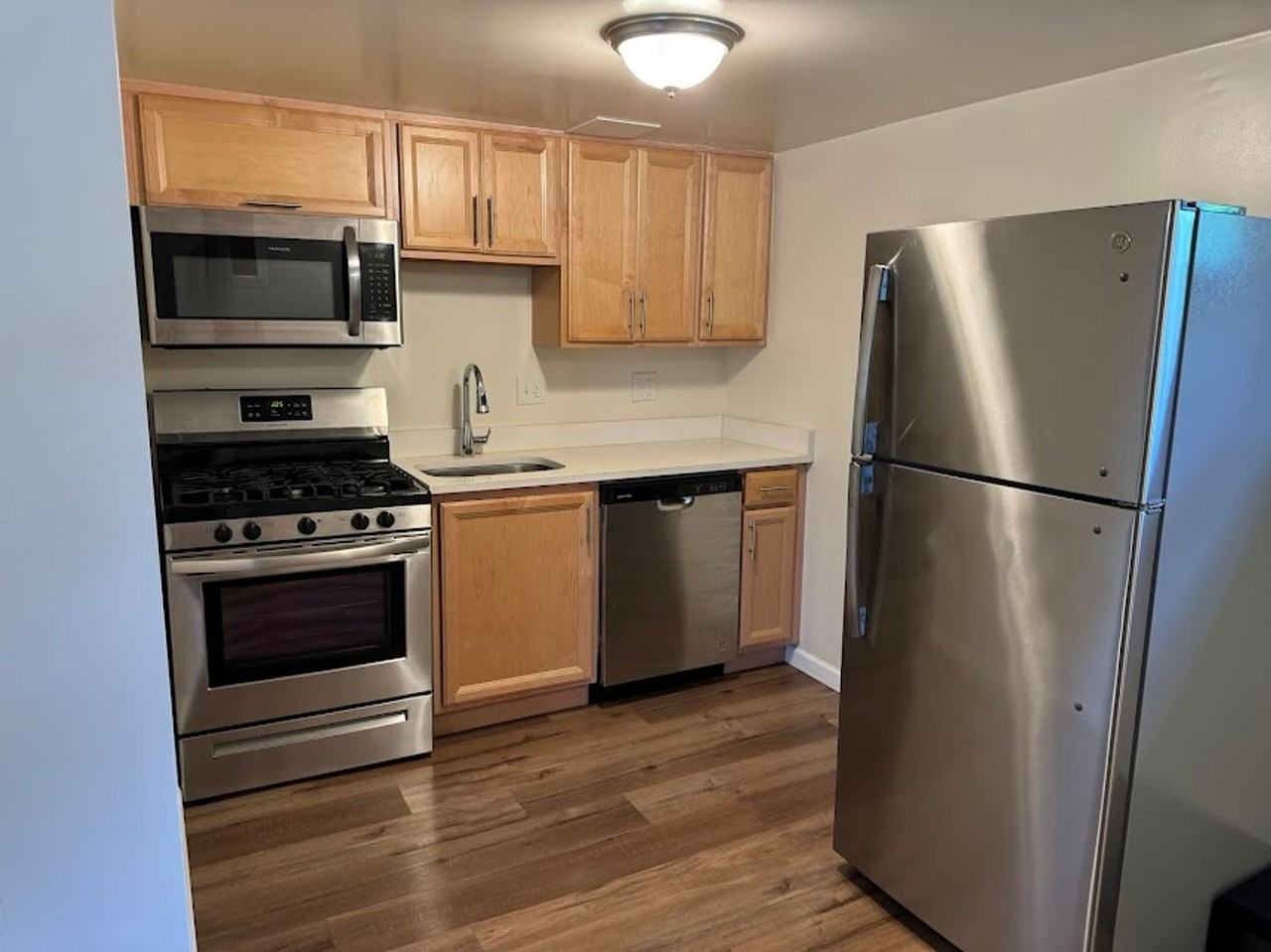 255 Shady Avenue - Photo 5 of 31