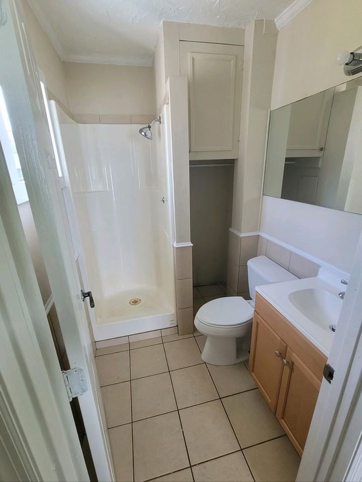 Lazy Oaks - Photo 3 of 25