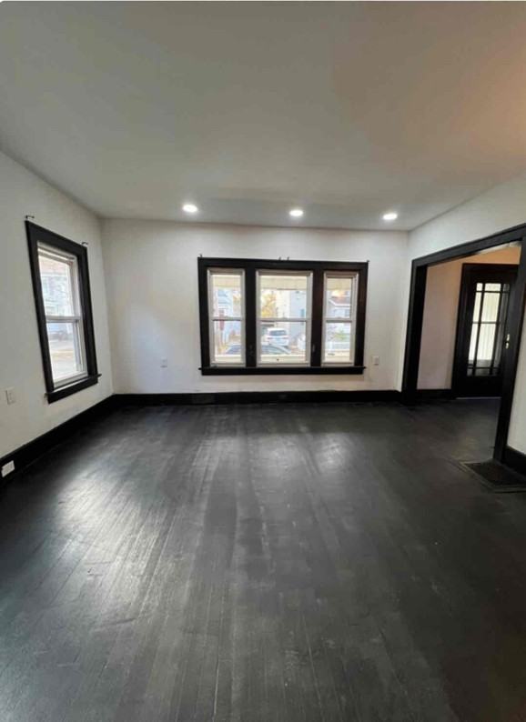 28 Alexander St - Photo 3 of 14