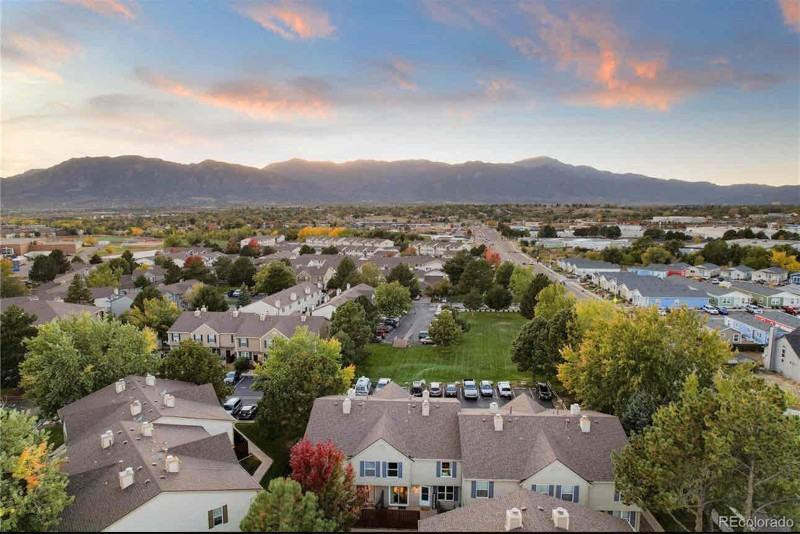 4362 Hawks Lookout Ln - Photo 4 of 25