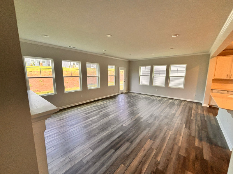 107 Yellow Iris Dr - Photo 3 of 19