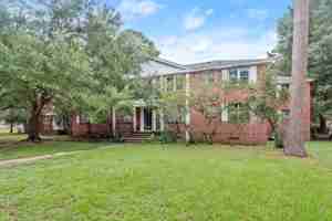featured image of 3332 Carol Dr